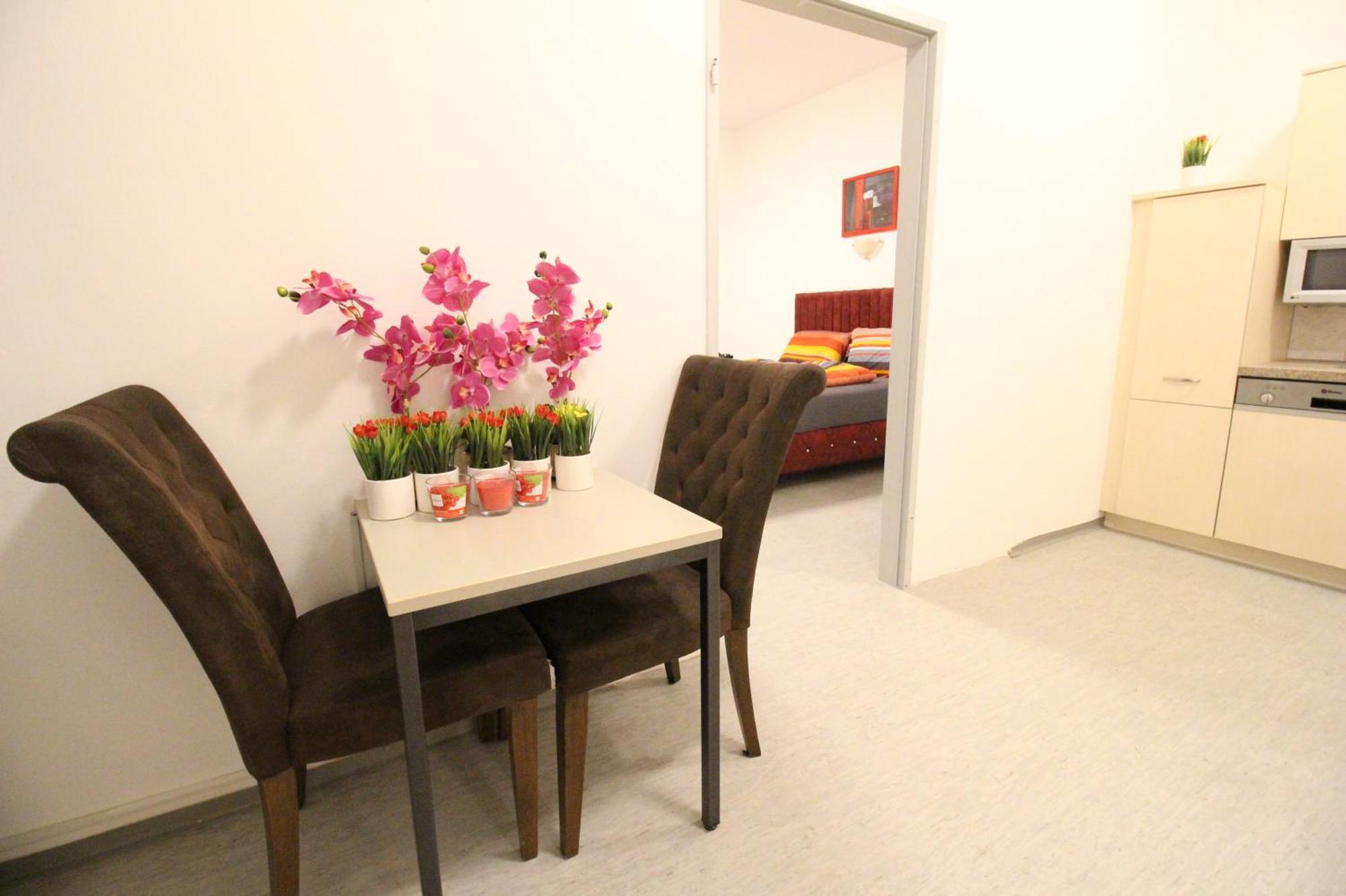 Zx Quad Room In Meidling Viena Exterior foto